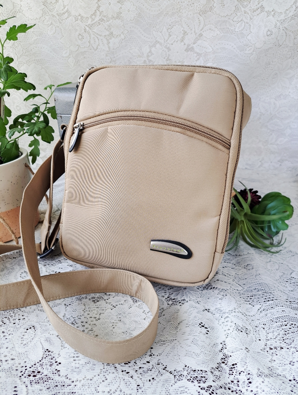Travelon Beige Nylon Crossbody RFID Gender Neutral Men Women Travel Bag